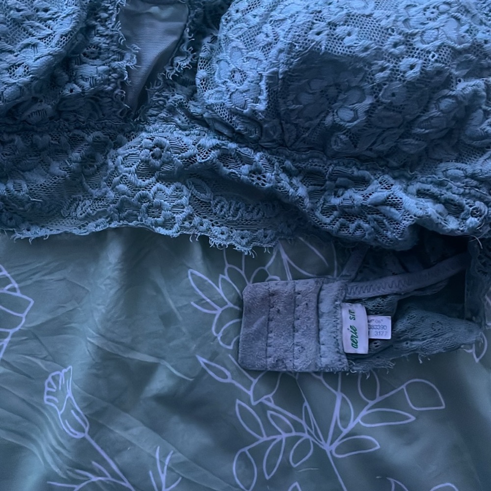 Bralettes - Picture 8 of 8